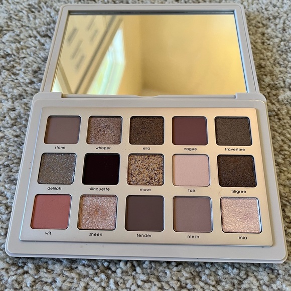 Natasha Denona I Need a Nude Eyeshadow Palette - Picture 7 of 10